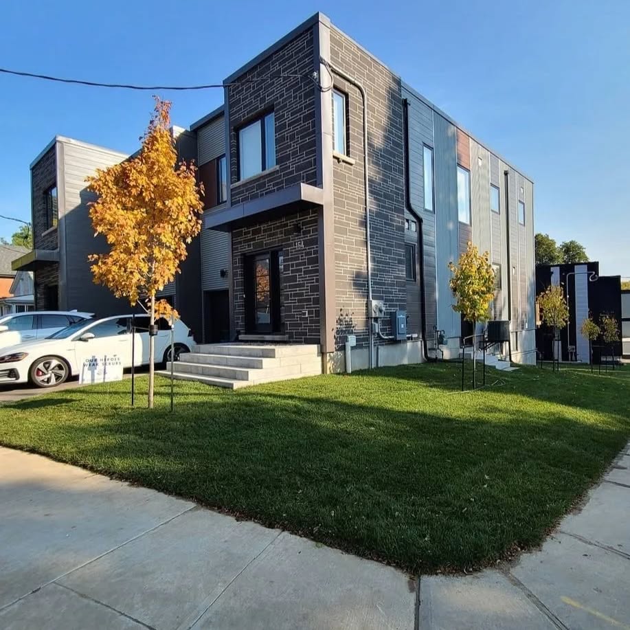 Custom semi-detached homes in midtown Kitchener by Caliber Contracting